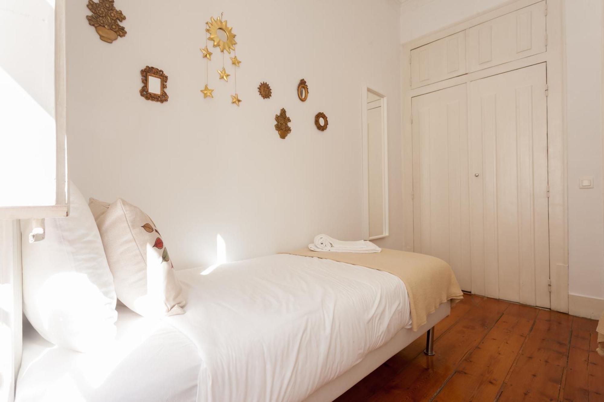 Tejo Vintage Three-Bedroom Apartment - By Lu Holidays Lisboa Eksteriør bilde