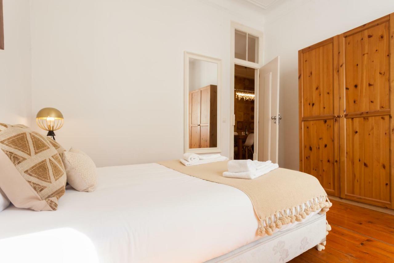Tejo Vintage Three-Bedroom Apartment - By Lu Holidays Lisboa Eksteriør bilde